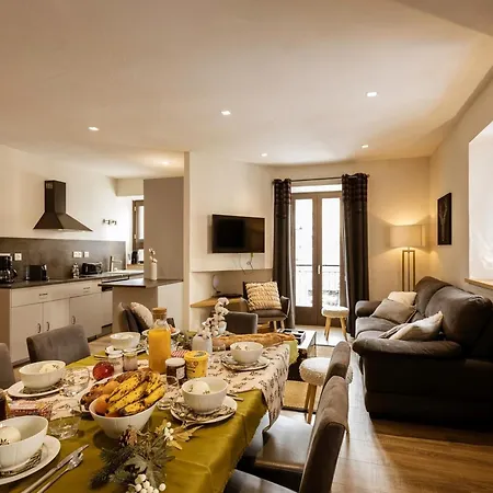 4 Pieces, 6 Pers, Balcon Sud-ouest, Centre Valloire, Proche Pistes Et Commerces - Fr-1-263-361 * Valloire