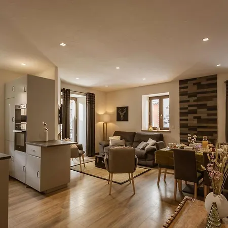 4 Pieces, 6 Pers, Balcon Sud-ouest, Centre Valloire, Proche Pistes Et Commerces - Fr-1-263-361 Apartment *